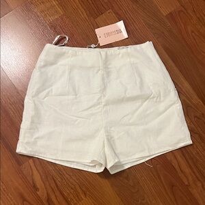 Missguided+ Cream High Waist Women's Shorts